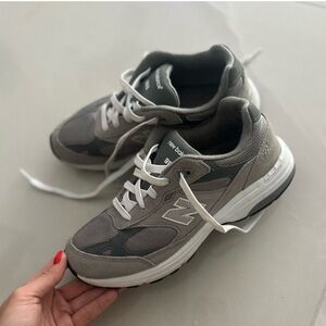 New Balance sneakers 993